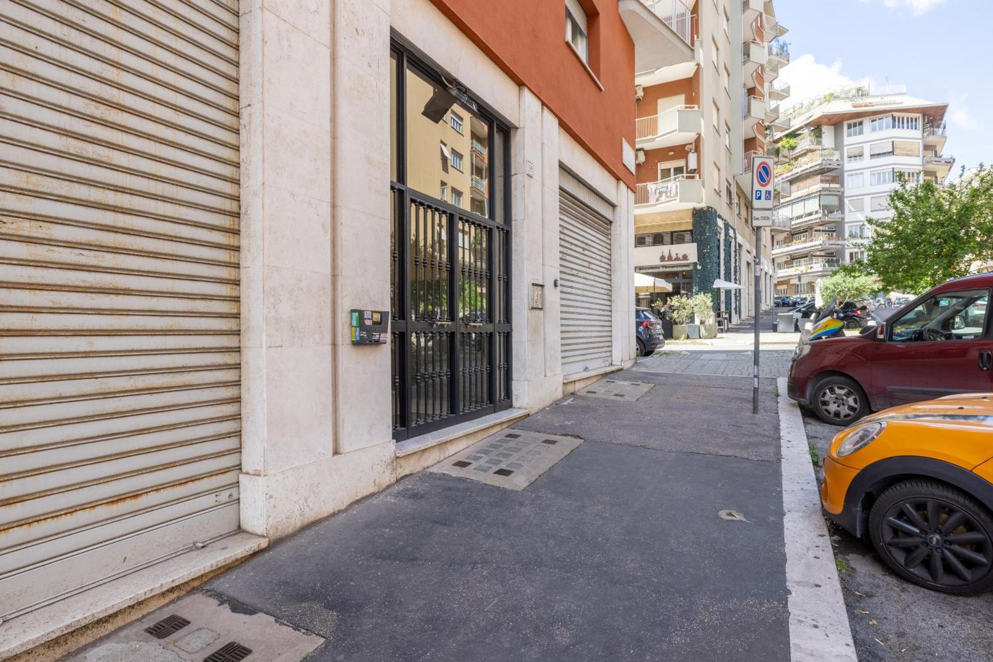Casa Girasole, Rome